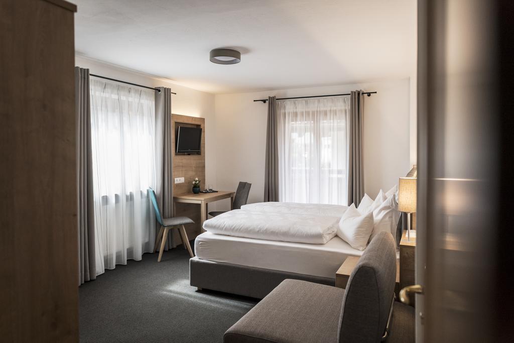 Hotel Garni Gruenau à San Martino In Passiria  Extérieur photo